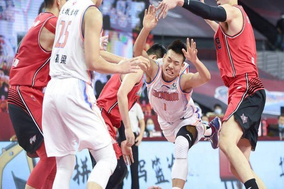 一场0:0！英超保级有变，狼队提前5轮降级，热刺差2分逃离降级区